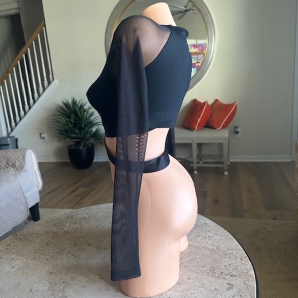 BeBe  black crop top SMALL  NWOT - Picture 4 of 10